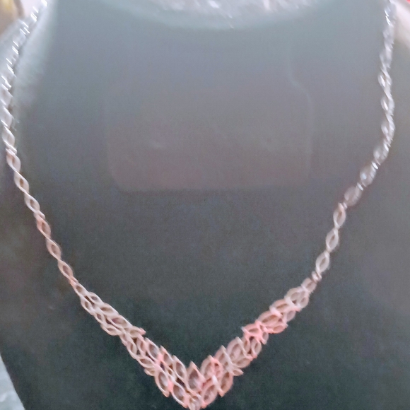 Swarovski Swan Mesmera  Crystal Cubic Zirconia 18 inch Necklace .A Reg Box - Picture 3 of 8